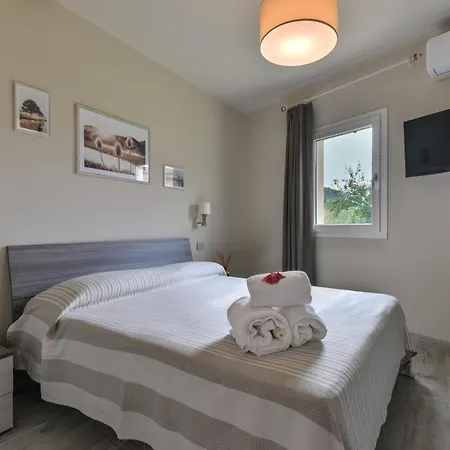 Mola - Con Piscina Holiday home *